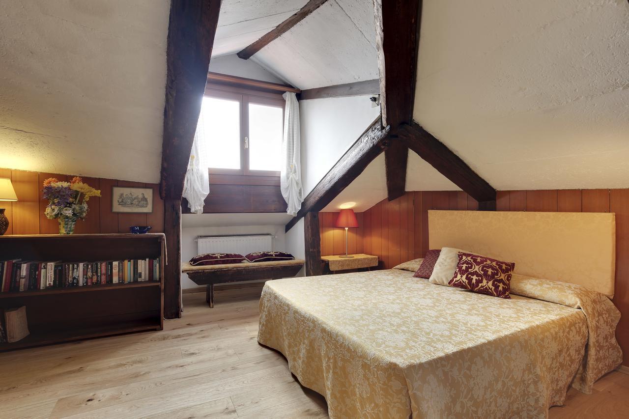 Ca' Badoer Attic Apartment เวนิส ภายนอก รูปภาพ